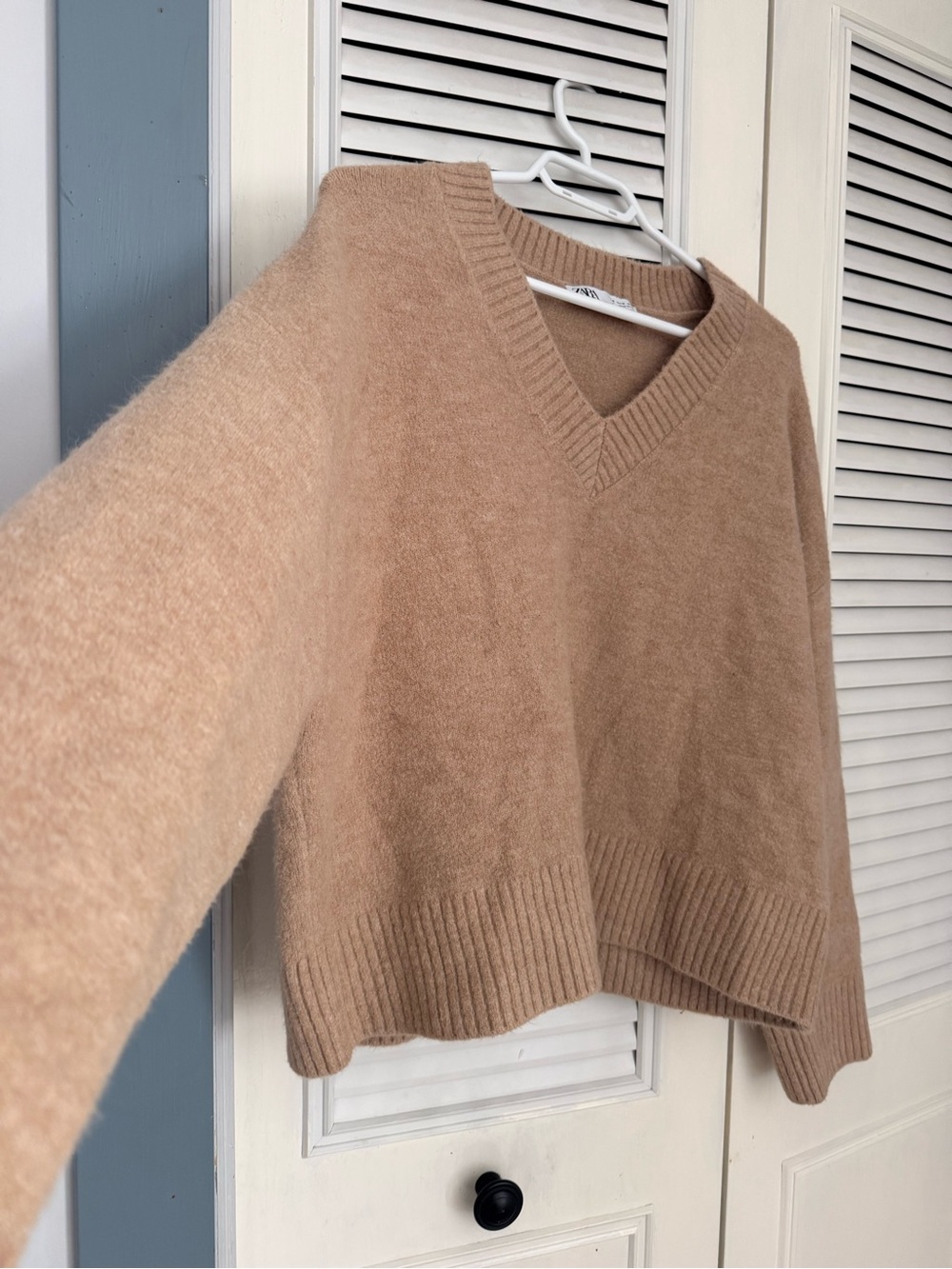 Zara Women's V-Neck Sweater